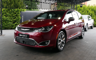 Minivans Chrysler  Pacifica 2020 Burgundy