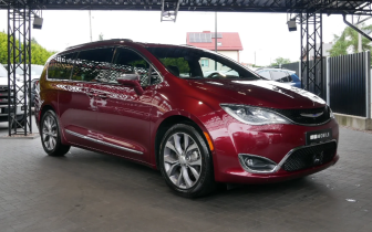 Minivans Chrysler  Pacifica 2020 Burgundy