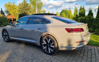 Sedans Volkswagen  Arteon 2.0 TSI 2023 Szary