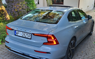 Sedans Volvo  S60 2024 Szary