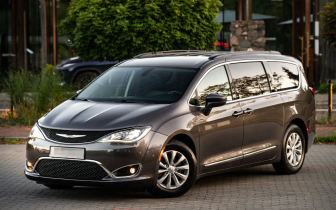 Minivans Chrysler  Pacifica 2017 Brązowy