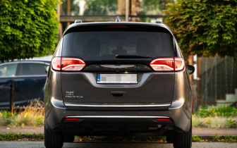 Minivans Chrysler  Pacifica 2017 Brązowy