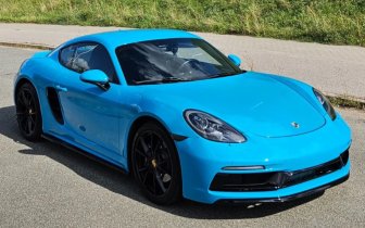 Coupet Porsche  718 Cayman 2017 Granatowy