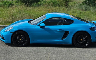 Coupet Porsche  718 Cayman 2017 Granatowy