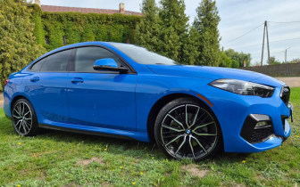 Sedans    Blue