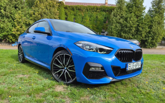 Sedans    Blue