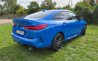 Sedans    Blue
