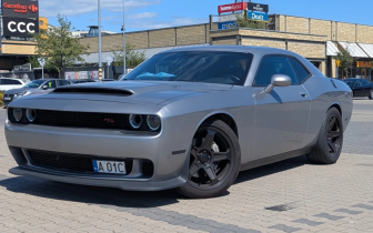 Coupet Dodge  Challenger 2018 Srebrny