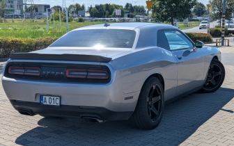 Coupet Dodge  Challenger 2018 Srebrny