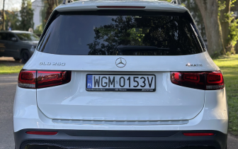 SUVs    Biały