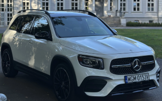 SUVs    Biały