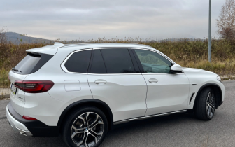 SUVs    White