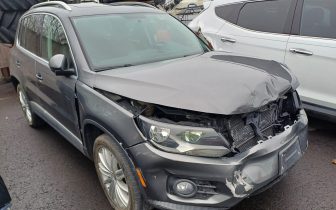 Sedans VOLKSWAGEN TIGUAN S 2015 Charcoal