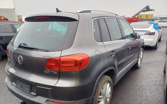 Sedans VOLKSWAGEN TIGUAN S 2015 Charcoal