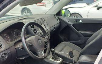 SUVs VOLKSWAGEN TIGUAN S 2012 Czarny