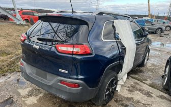 SUVs JEEP CHEROKEE LATITUDE 2018 Granatowy