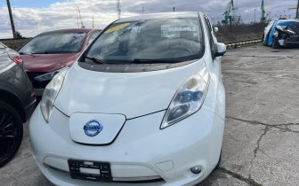 Hatchbacks NISSAN LEAF SV 2012 Biały