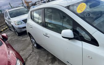Hatchbacks NISSAN LEAF SV 2012 Biały