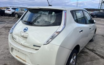 Hatchbacks NISSAN LEAF SV 2012 Biały