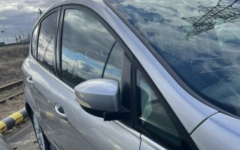 Hatchbacks FORD C-MAX SEL 2013 Srebrny