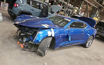 Coupet Chevrolet Camaro LT 2018 Granatowy