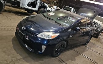 Hatchbacks Toyota Prius 2013 Granatowy