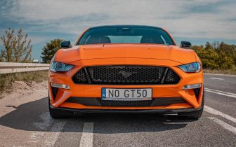 Sedans Ford Mustang GT  2021 Pomarańczowy