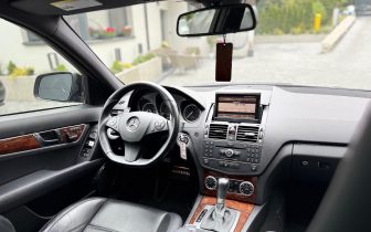 Sedans Mercedes-Benz  C63 AMG 2009 Czarny