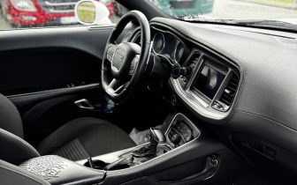 Coupet Dodge Challenger 2020 White