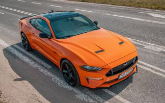 Sedans Ford Mustang GT  2021 Pomarańczowy