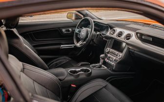 Sedans Ford Mustang GT  2021 Pomarańczowy