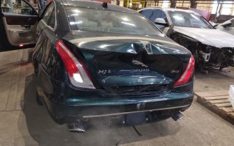 Sedans Jaguar XJL 2019 Zielony
