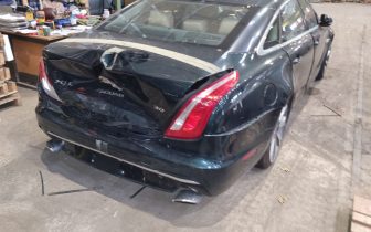 Sedans Jaguar XJL 2019 Zielony