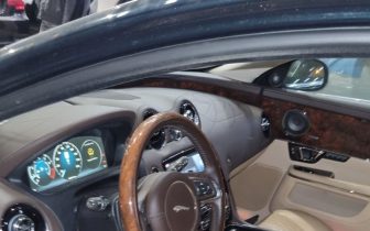 Sedans Jaguar XJL 2019 Zielony