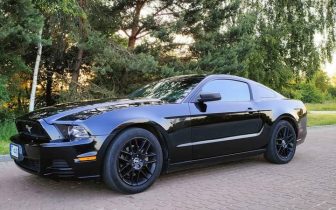 Coupet Ford Mustang 2014 Black