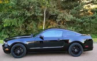 Coupet Ford Mustang 2014 Black