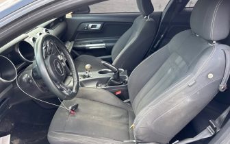 Coupet Ford Mustang 2019 Black